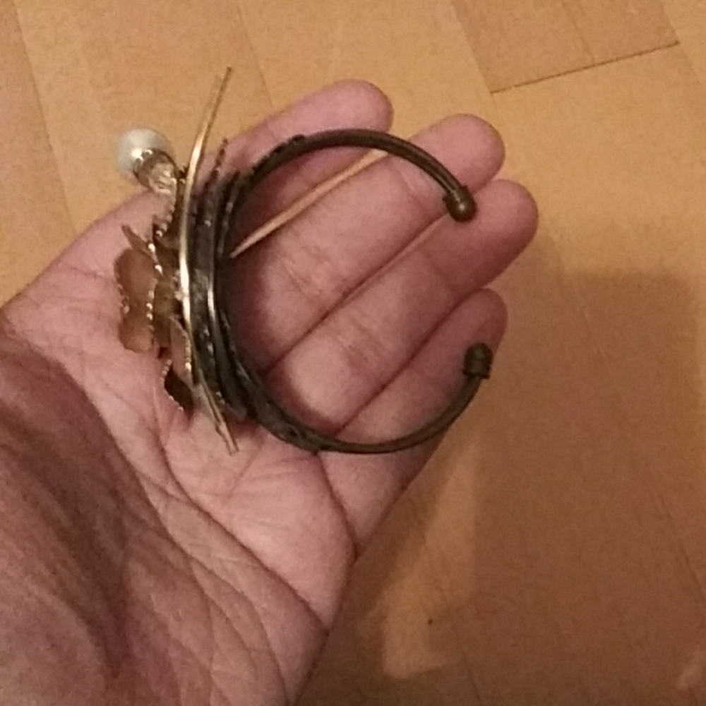 Unique bracelet - Picture 2 of 2